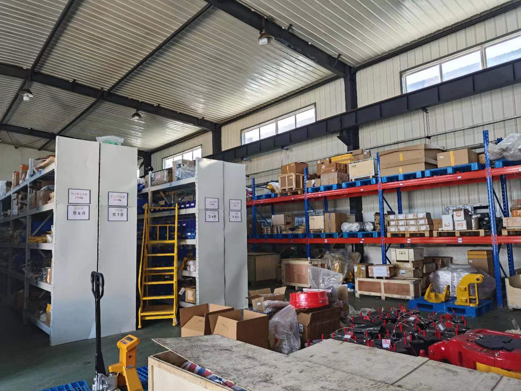 नवंबर आयरन रफ़नेक भागों की सूची